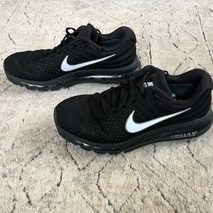 Nike Air Max Men’s Shoes Size 10.5